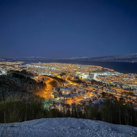 Centrally Located In The Middle Of The Center With 2 Bedrooms Narvik