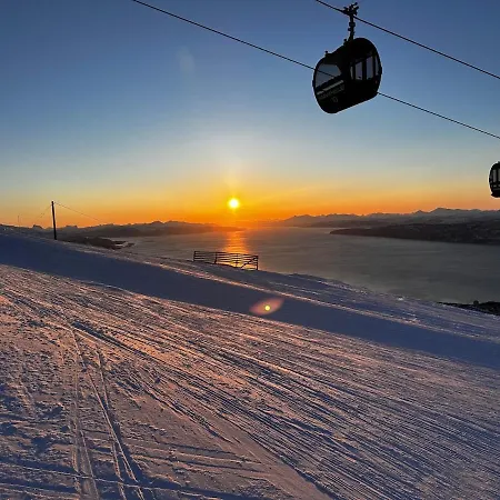 Centrally Located In The Middle Of The Center With 2 Bedrooms * Narvik